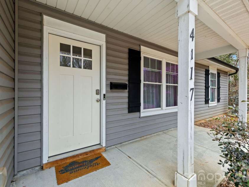 4117 Colebrook Road, Charlotte, NC 28215.  MLS# CAR4380992, YatesRealty ID 21033. 