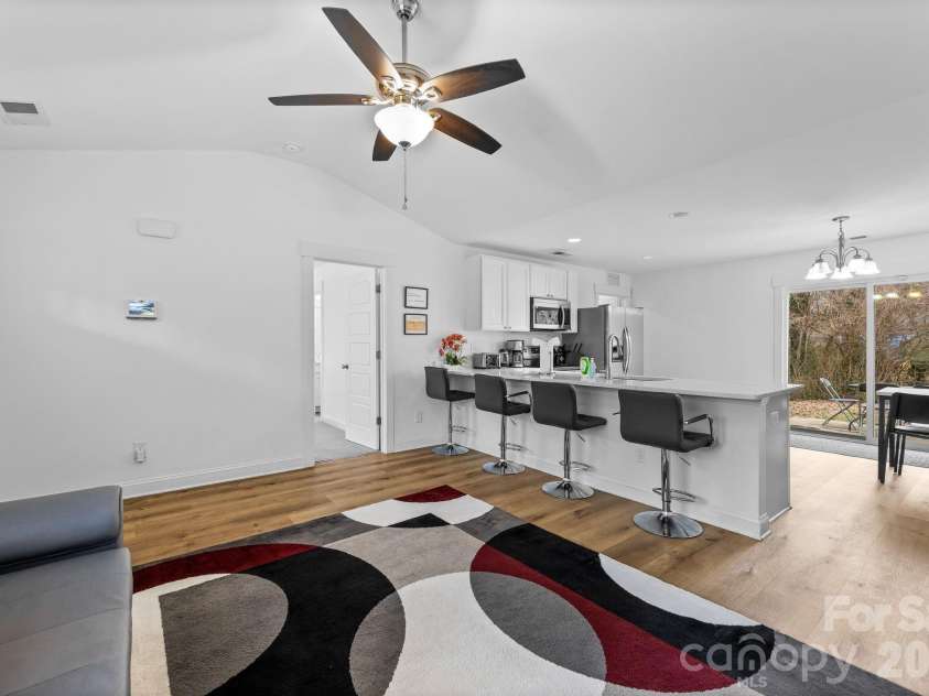 4117 Colebrook Road, Charlotte, NC 28215.  MLS# CAR4380992, YatesRealty ID 21033. 