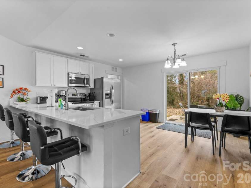 4117 Colebrook Road, Charlotte, NC 28215.  MLS# CAR4380992, YatesRealty ID 21033. 