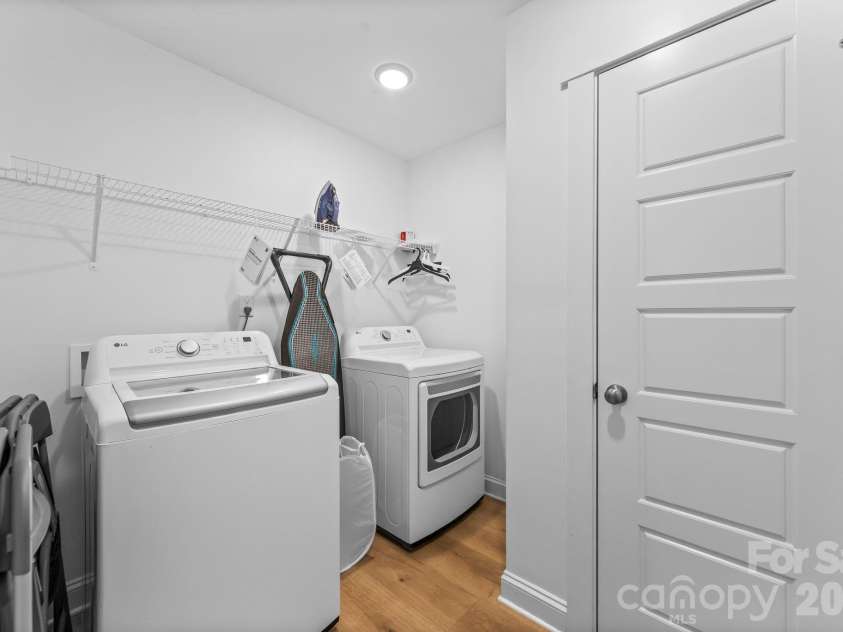 4117 Colebrook Road, Charlotte, NC 28215.  MLS# CAR4380992, YatesRealty ID 21033. 