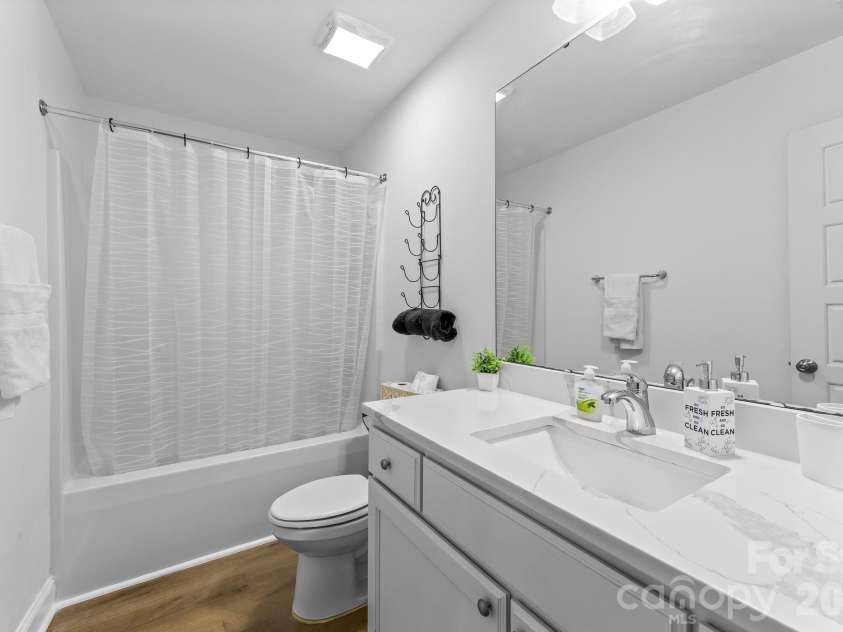 4117 Colebrook Road, Charlotte, NC 28215.  MLS# CAR4380992, YatesRealty ID 21033. 