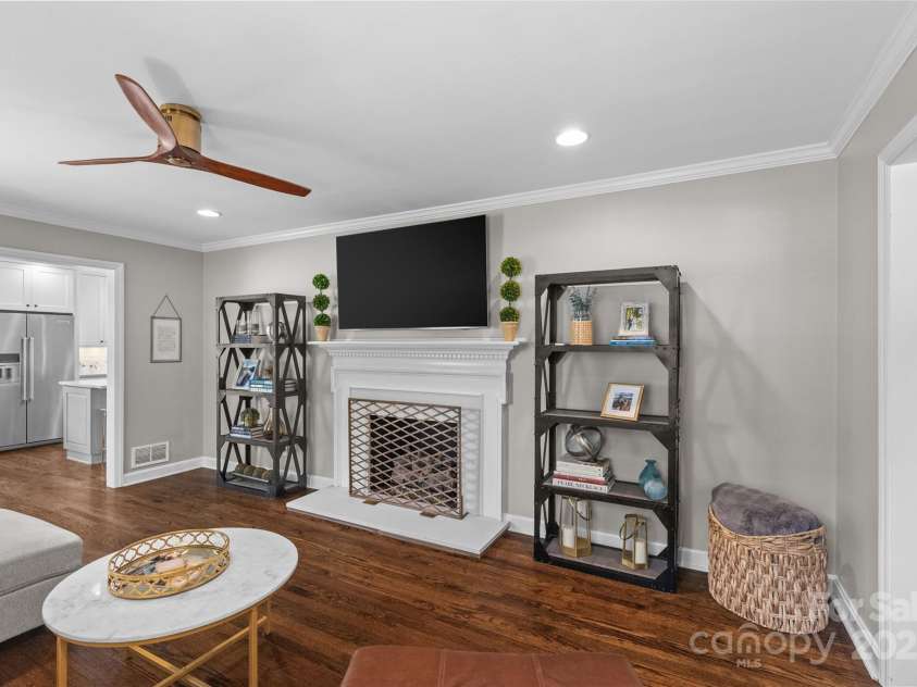 5501 Murrayhill Road, Charlotte, NC 28210.  MLS# CAR4272966, YatesRealty ID 21033. 