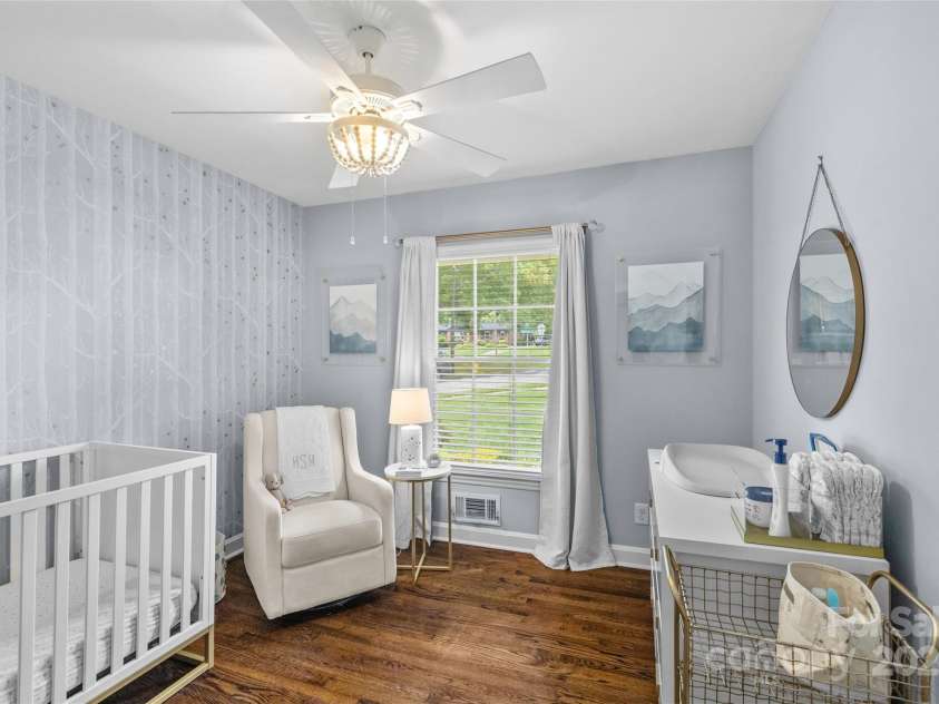 5501 Murrayhill Road, Charlotte, NC 28210.  MLS# CAR4272966, YatesRealty ID 21033. 