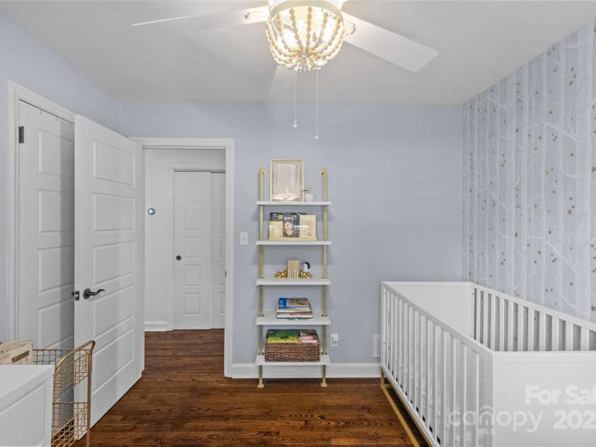 5501 Murrayhill Road, Charlotte, NC 28210.  MLS# CAR4272966, YatesRealty ID 21033. 