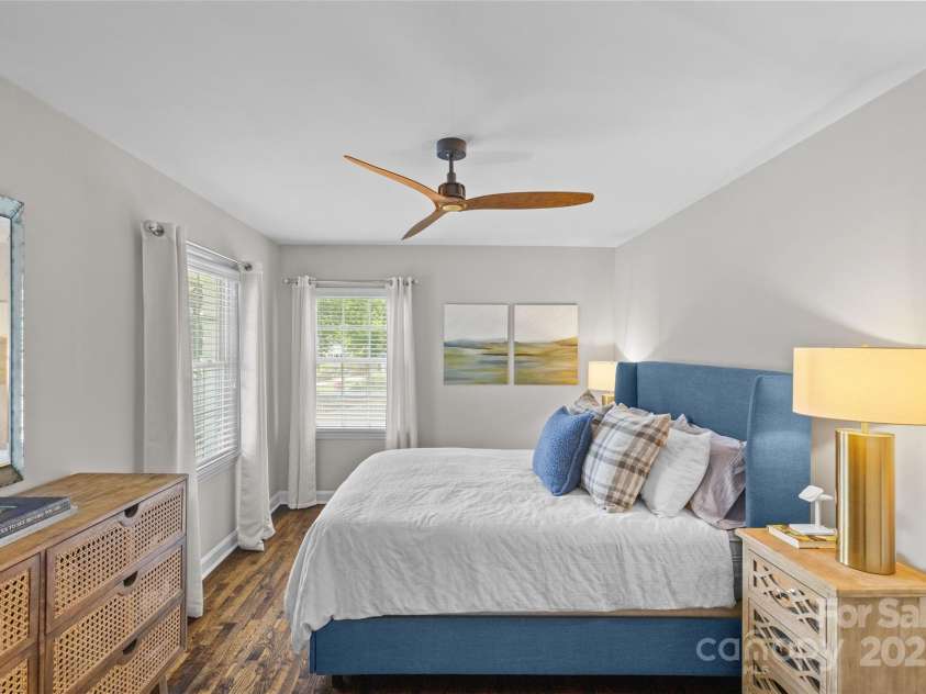5501 Murrayhill Road, Charlotte, NC 28210.  MLS# CAR4272966, YatesRealty ID 21033. 