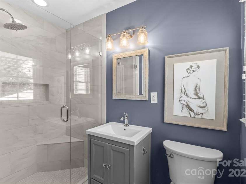 5501 Murrayhill Road, Charlotte, NC 28210.  MLS# CAR4272966, YatesRealty ID 21033. 