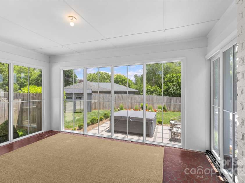 5501 Murrayhill Road, Charlotte, NC 28210.  MLS# CAR4272966, YatesRealty ID 21033. 