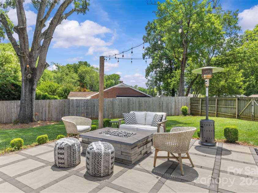 5501 Murrayhill Road, Charlotte, NC 28210.  MLS# CAR4272966, YatesRealty ID 21033. 