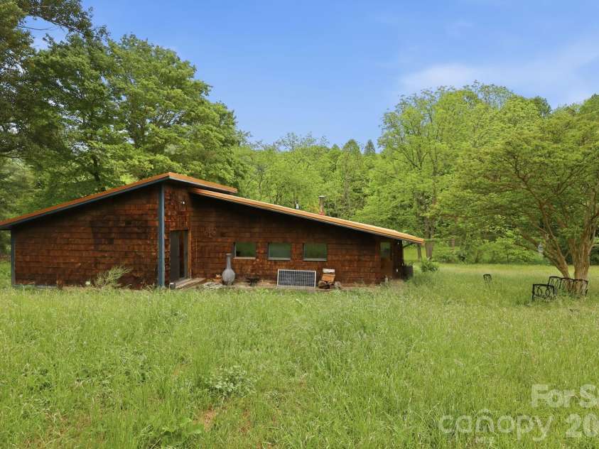 250 Potato Branch Road, Leicester, NC 28748.  MLS# CAR4377346, YatesRealty ID 21034. 