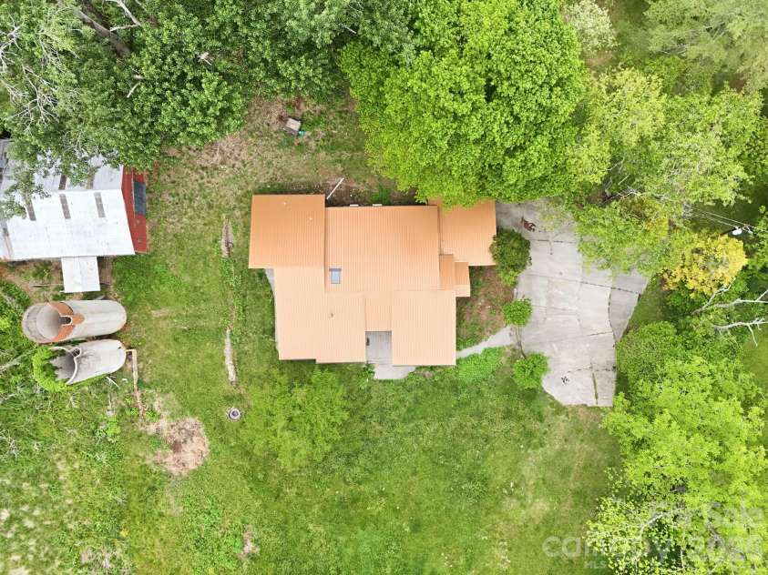 250 Potato Branch Road, Leicester, NC 28748.  MLS# CAR4377346, YatesRealty ID 21034. 