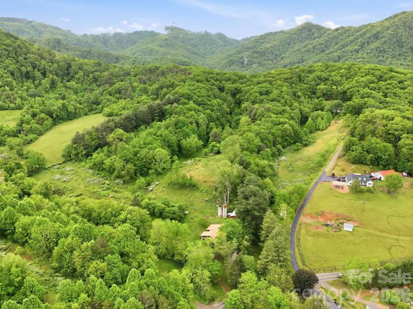 250 Potato Branch Road, Leicester, NC 28748.  MLS# CAR4377346, YatesRealty ID 21034. 
