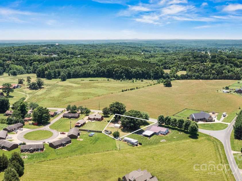 3372 Lee Lawing Road, Lincolnton, NC 28092.  MLS# CAR4268595, YatesRealty ID 21035. 