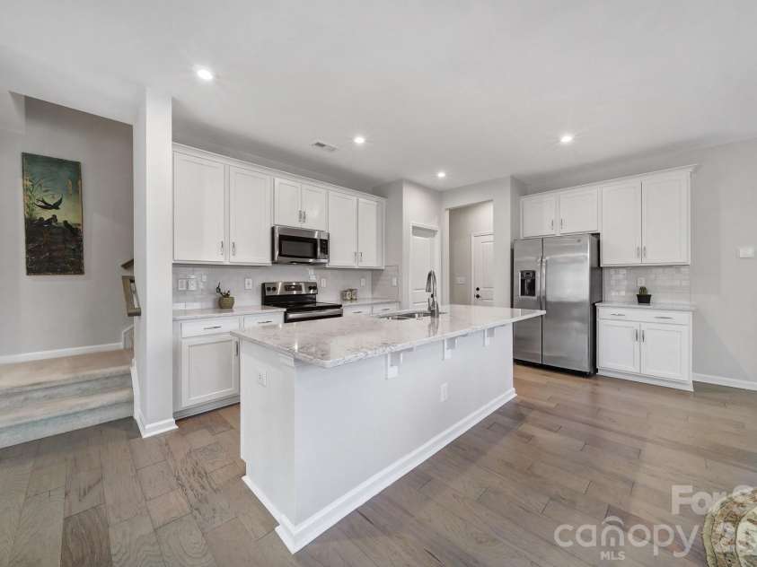 516 Madison Falls Court, Fort Mill, SC 29708.  MLS# CAR4380999, YatesRealty ID 21036. Kitchen - Open Floor Plan