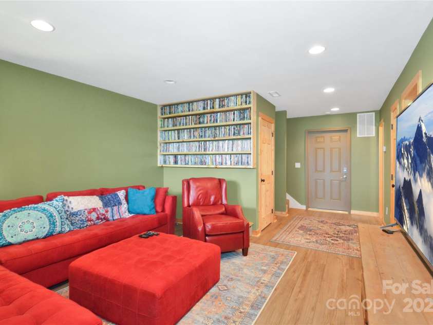 6365 Julius Drive, Newland, NC 28657.  MLS# CAR4313240, YatesRealty ID 21037. 