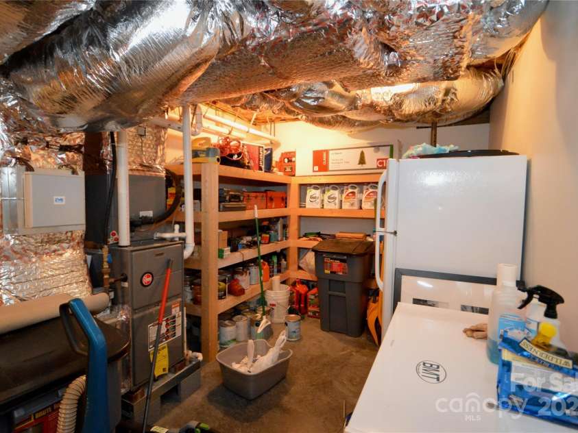 6365 Julius Drive, Newland, NC 28657.  MLS# CAR4313240, YatesRealty ID 21037. 