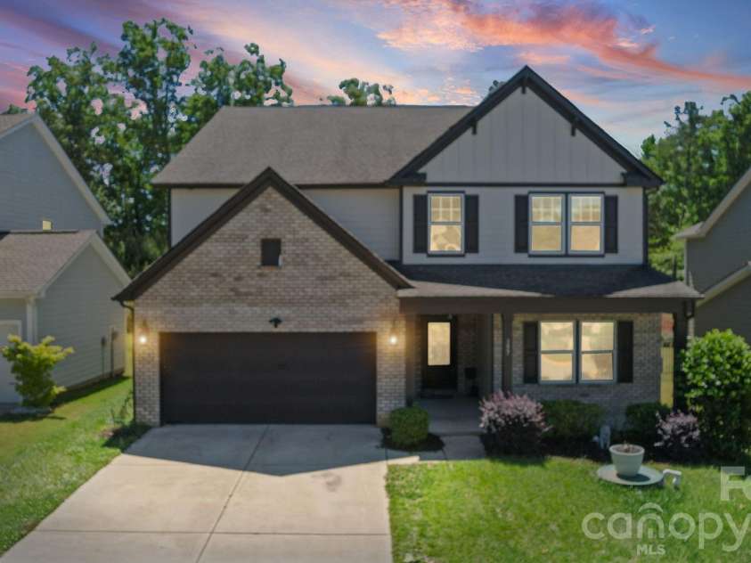 157 Old Harbor Drive, Mount Gilead, NC 27306.  MLS# CAR4375307, YatesRealty ID 21038. Your New Home