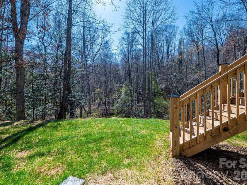 1314 39th Street Circle, Hickory, NC 28602.  MLS# CAR4335784, YatesRealty ID 2104. 