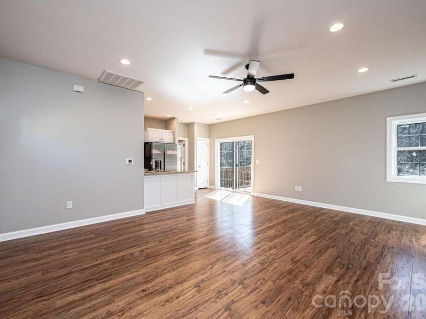 1314 39th Street Circle, Hickory, NC 28602.  MLS# CAR4335784, YatesRealty ID 2104. 