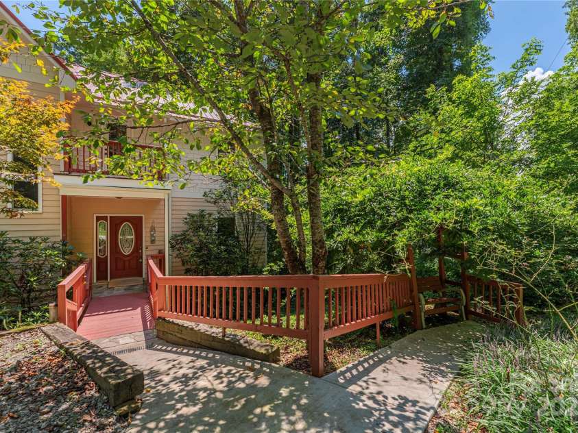 97 Hughes Drive, Maggie Valley, NC 28751.  MLS# CAR4290471, YatesRealty ID 21040. 