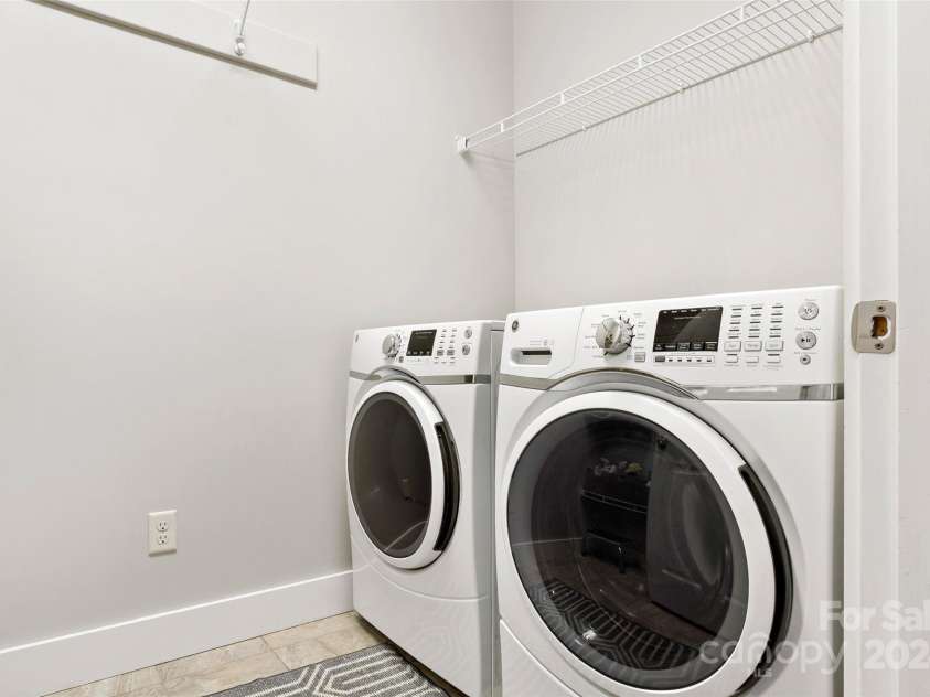 4 Nectar Way, Swannanoa, NC 28778.  MLS# CAR4186169, YatesRealty ID 21041. Laundry Room just off entryway hall