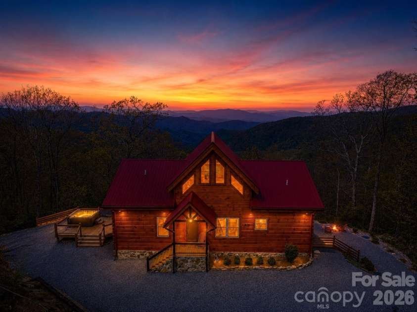 716 Equestrian Drive, Bryson City, NC 28713.  MLS# CAR4381024, YatesRealty ID 21041. 