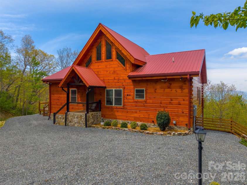716 Equestrian Drive, Bryson City, NC 28713.  MLS# CAR4381024, YatesRealty ID 21041. 