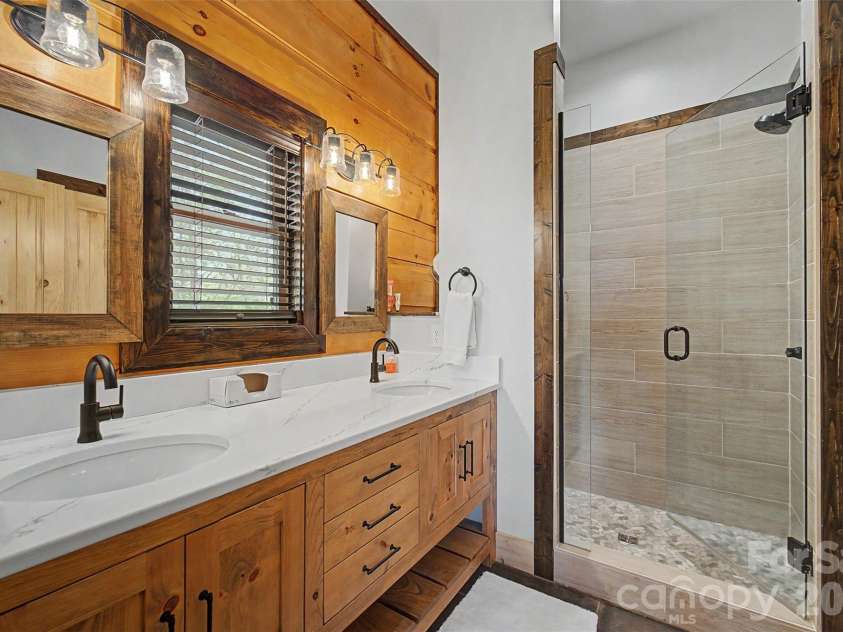 716 Equestrian Drive, Bryson City, NC 28713.  MLS# CAR4381024, YatesRealty ID 21041. 