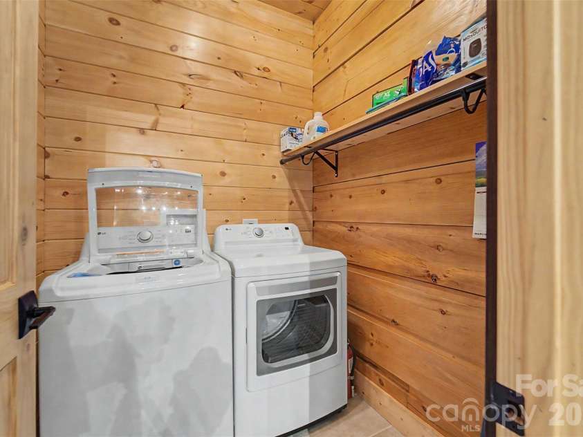 716 Equestrian Drive, Bryson City, NC 28713.  MLS# CAR4381024, YatesRealty ID 21041. 
