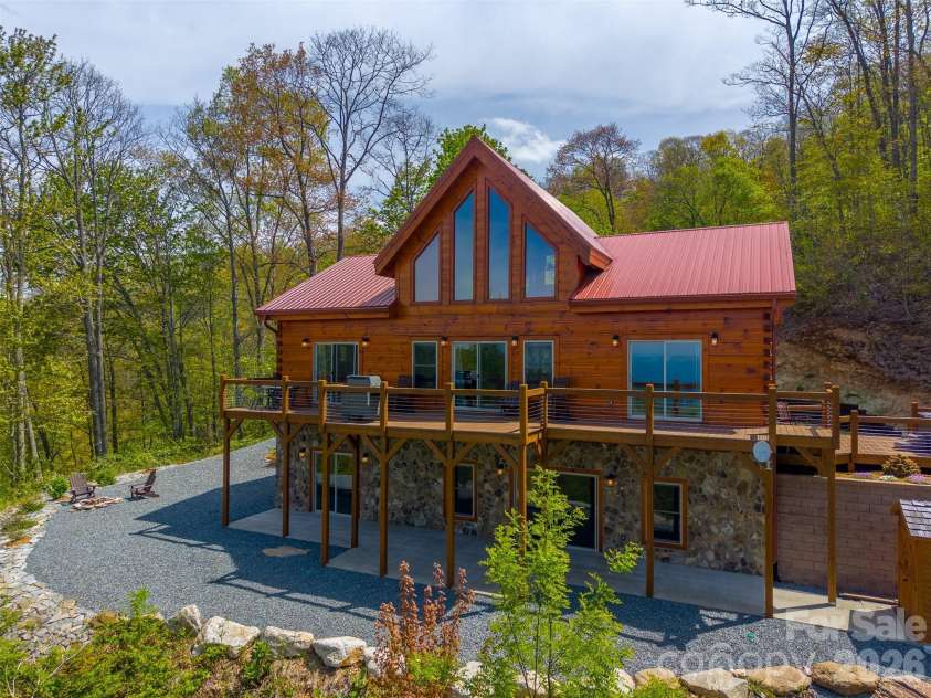 716 Equestrian Drive, Bryson City, NC 28713.  MLS# CAR4381024, YatesRealty ID 21041. 