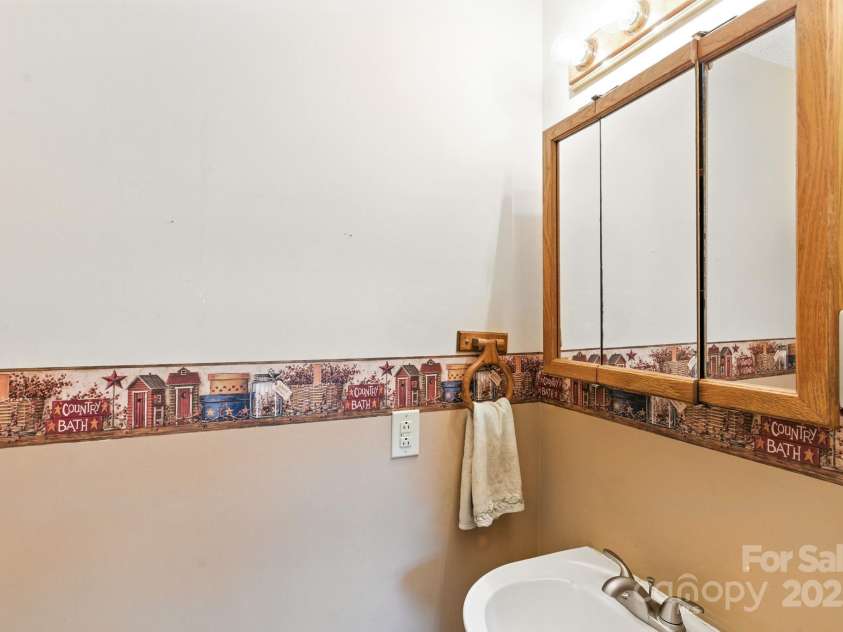 2615 High Ridge Church Road, Marshville, NC 28103.  MLS# CAR4287805, YatesRealty ID 21042. 