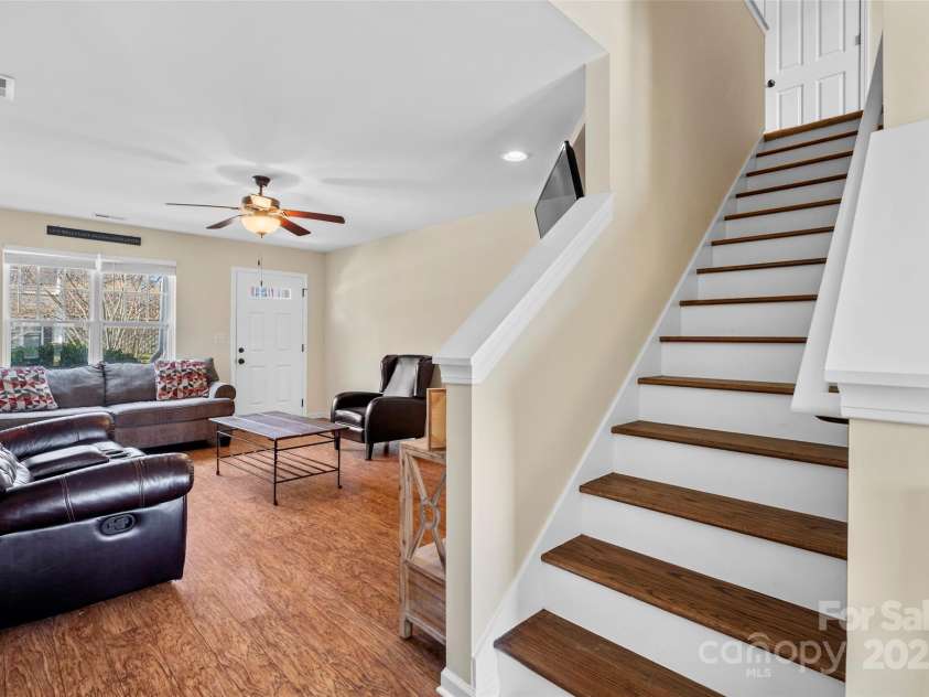 20 Barnett Shoals Drive, Weaverville, NC 28787.  MLS# CAR4309822, YatesRealty ID 21043. 