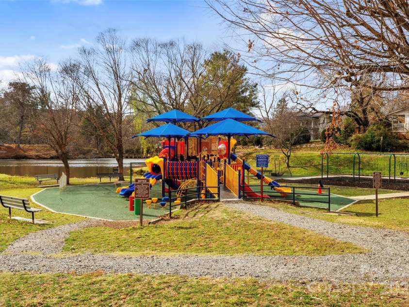 20 Barnett Shoals Drive, Weaverville, NC 28787.  MLS# CAR4309822, YatesRealty ID 21043. Lake Louise Nearby