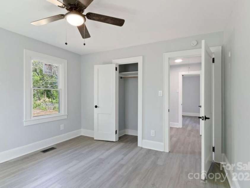 112 Courtland Street, Chester, SC 29706.  MLS# CAR4226389, YatesRealty ID 21044. 