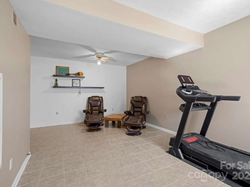 50 Trinity Chapel Road, Asheville, NC 28805.  MLS# CAR4248550, YatesRealty ID 21045. 