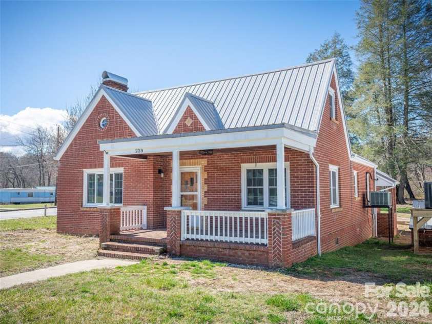228 Main Street, Rosman, NC 28772.  MLS# CAR4381135, YatesRealty ID 21046. 