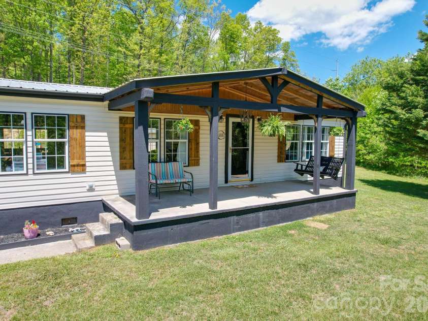 152 Pioneer Ridge, Sparta, NC 28675.  MLS# CAR4381108, YatesRealty ID 21047. 