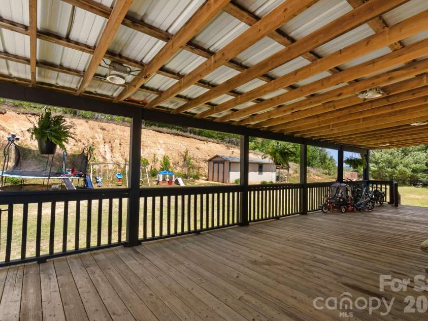 152 Pioneer Ridge, Sparta, NC 28675.  MLS# CAR4381108, YatesRealty ID 21047. 