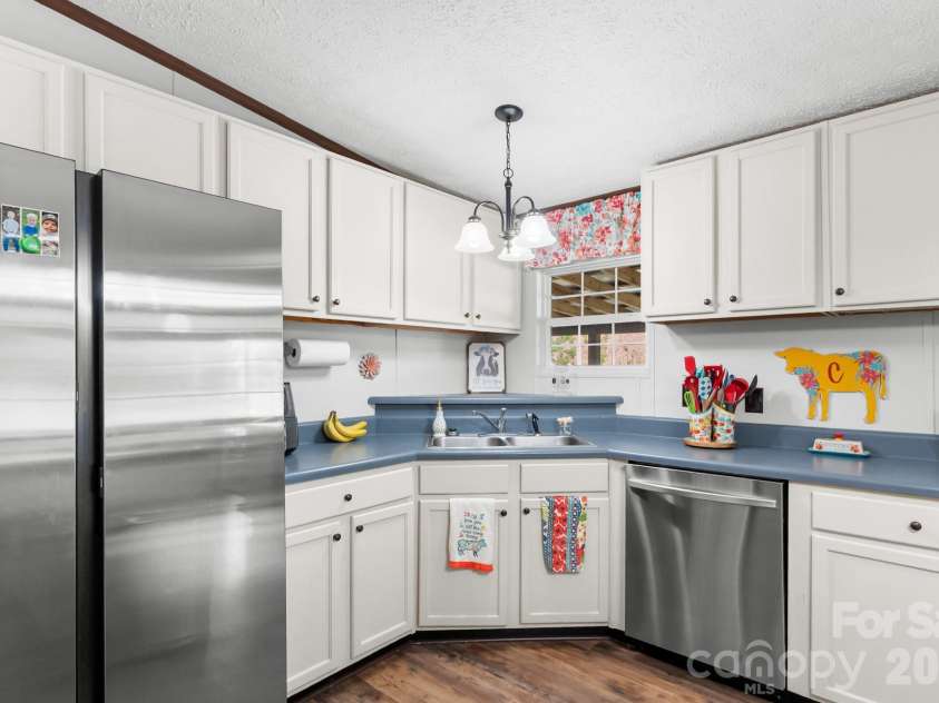152 Pioneer Ridge, Sparta, NC 28675.  MLS# CAR4381108, YatesRealty ID 21047. 