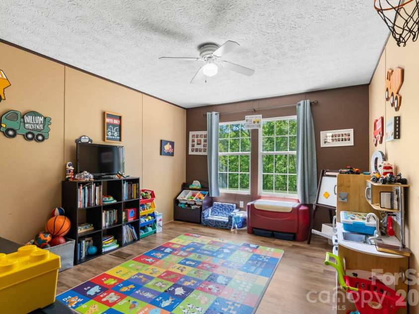 152 Pioneer Ridge, Sparta, NC 28675.  MLS# CAR4381108, YatesRealty ID 21047. 