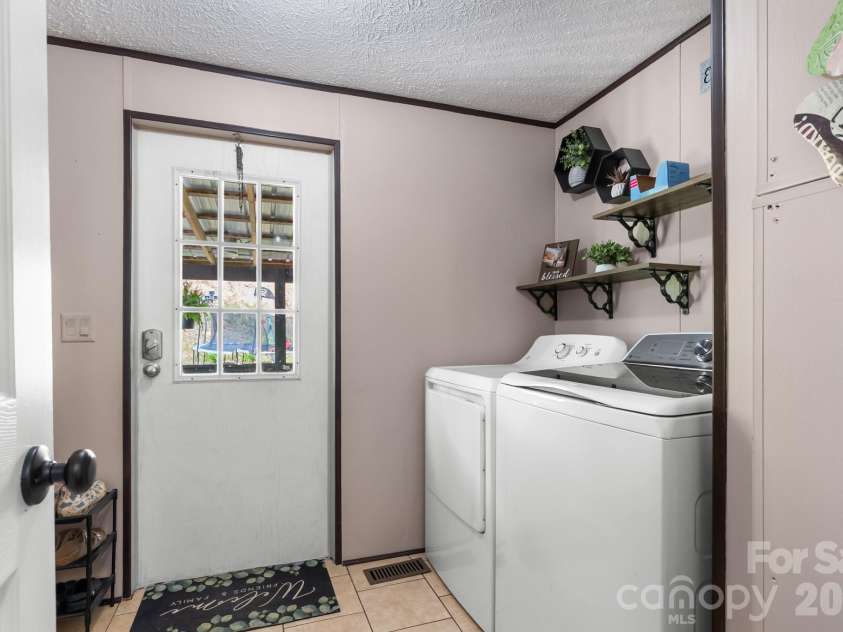152 Pioneer Ridge, Sparta, NC 28675.  MLS# CAR4381108, YatesRealty ID 21047. 