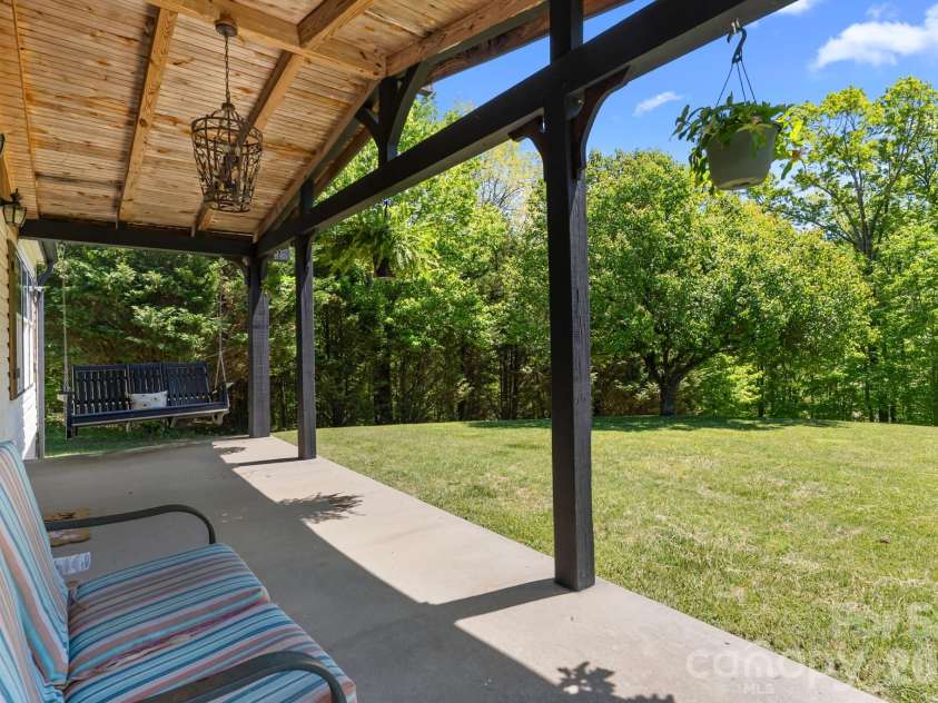 152 Pioneer Ridge, Sparta, NC 28675.  MLS# CAR4381108, YatesRealty ID 21047. 