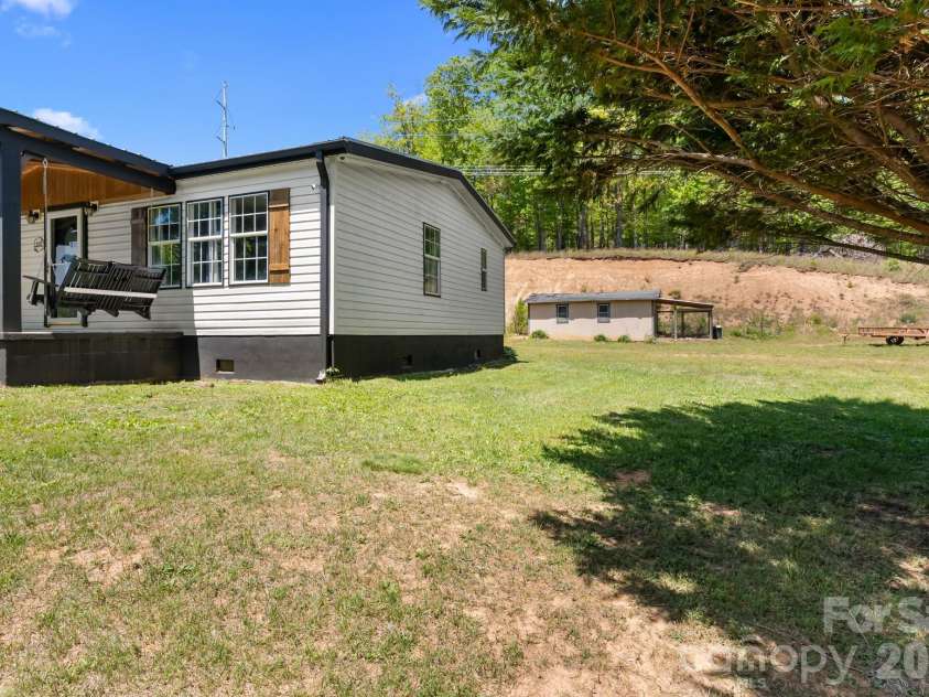 152 Pioneer Ridge, Sparta, NC 28675.  MLS# CAR4381108, YatesRealty ID 21047. 