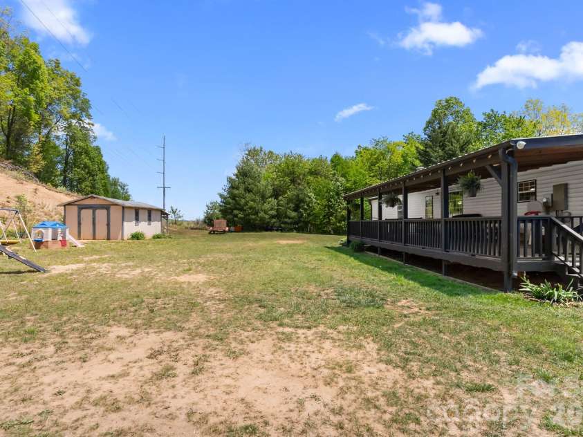 152 Pioneer Ridge, Sparta, NC 28675.  MLS# CAR4381108, YatesRealty ID 21047. 
