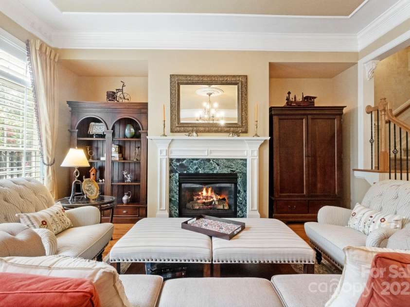 3044 Luke Crossing Drive, Charlotte, NC 28226.  MLS# CAR4295495, YatesRealty ID 21048. 