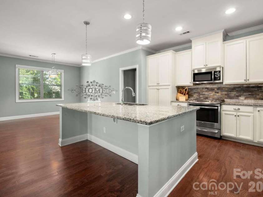 520 Trillium Way, Belmont, NC 28012.  MLS# CAR4381191, YatesRealty ID 21048. 