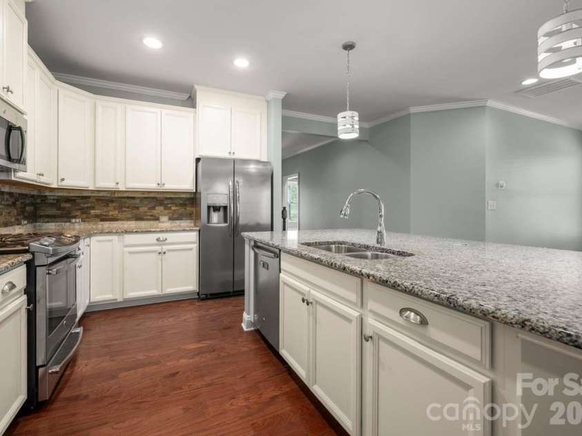 520 Trillium Way, Belmont, NC 28012.  MLS# CAR4381191, YatesRealty ID 21048. 