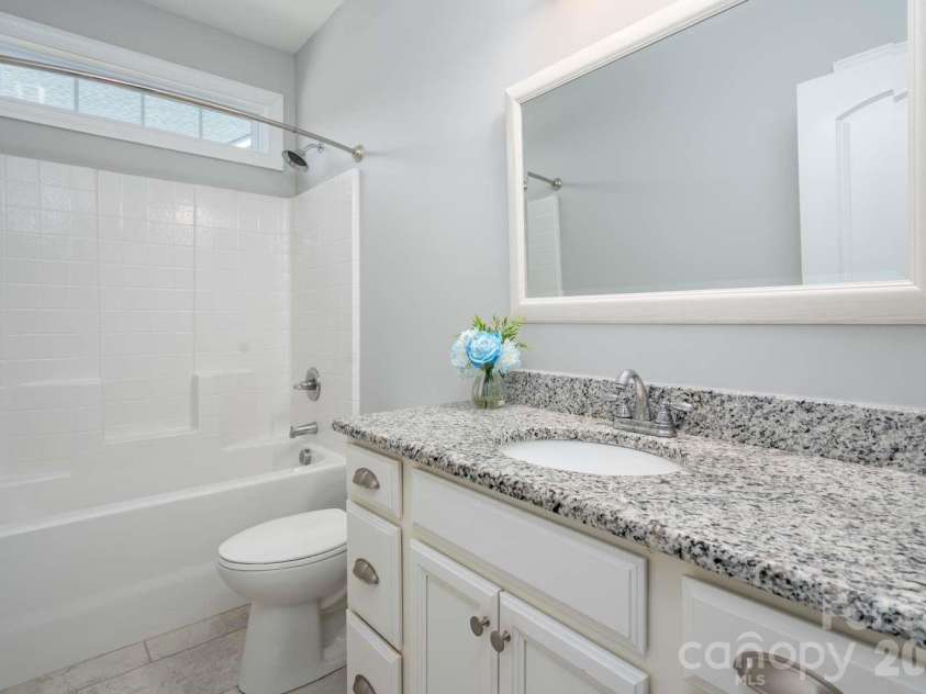 520 Trillium Way, Belmont, NC 28012.  MLS# CAR4381191, YatesRealty ID 21048. 