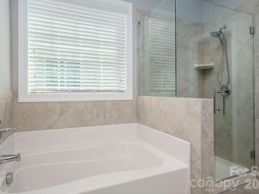 520 Trillium Way, Belmont, NC 28012.  MLS# CAR4381191, YatesRealty ID 21048. 
