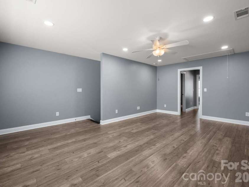 520 Trillium Way, Belmont, NC 28012.  MLS# CAR4381191, YatesRealty ID 21048. 