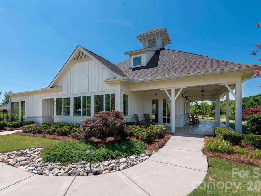 520 Trillium Way, Belmont, NC 28012.  MLS# CAR4381191, YatesRealty ID 21048. 